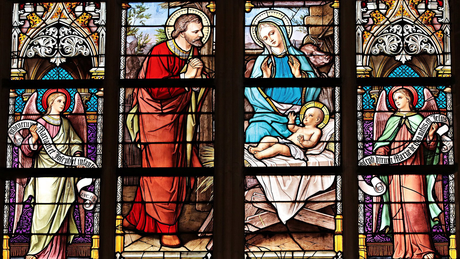 BabyJesusMaryJosephStainedGlassWindow_1600x900.jpg